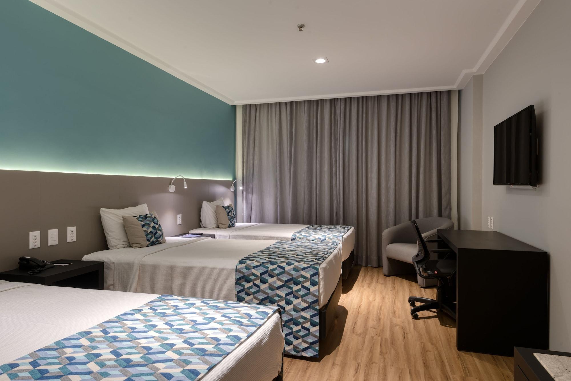 Comfort Suites Vitoria Bagian luar foto
